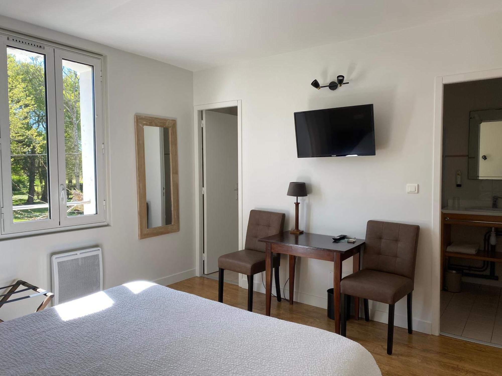 Logis Hotel Le Clos Pite Préchacq Exteriör bild